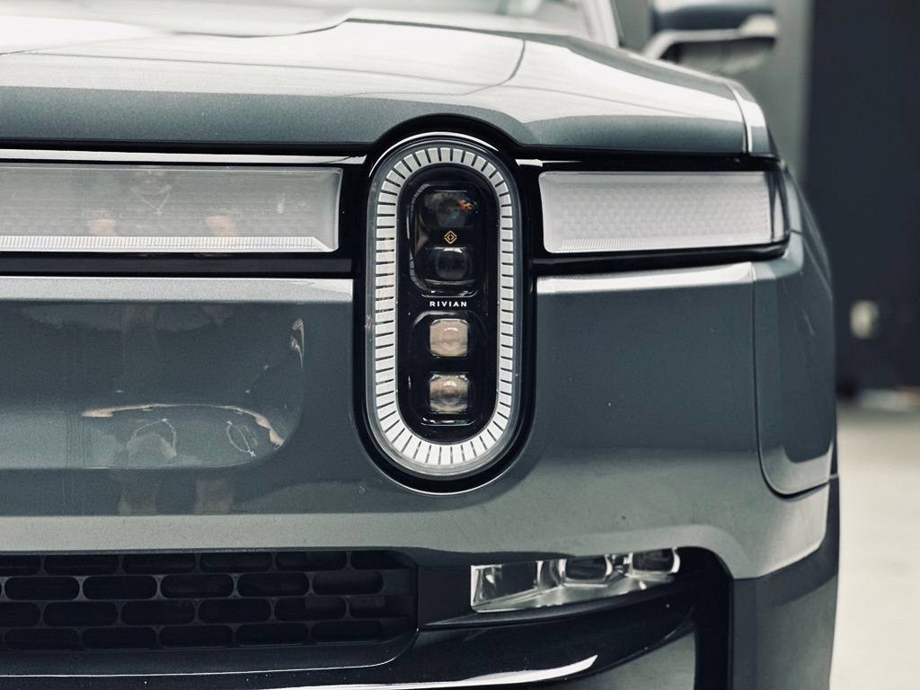 Used 2022 Rivian R1T Adventure AWD/4WD image 13