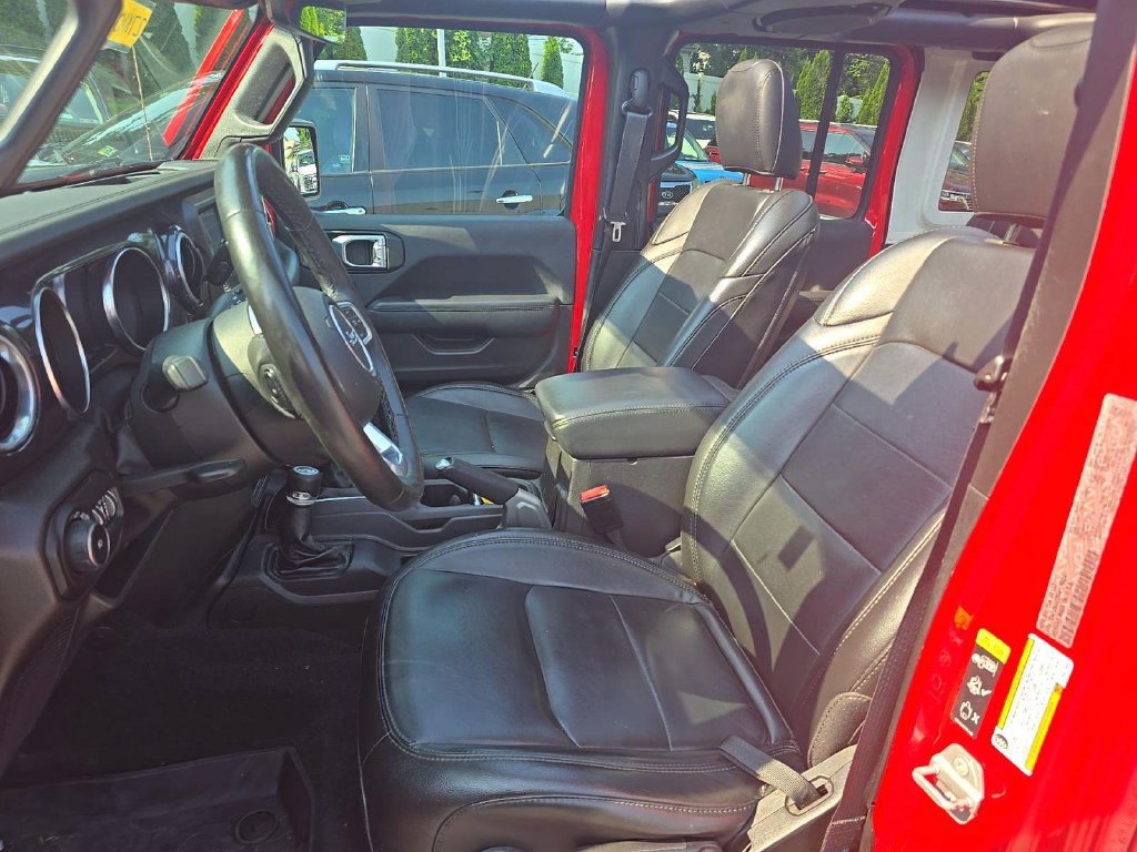 Certified 2022 Jeep Wrangler Unlimited Sahara AWD/4WD image 5