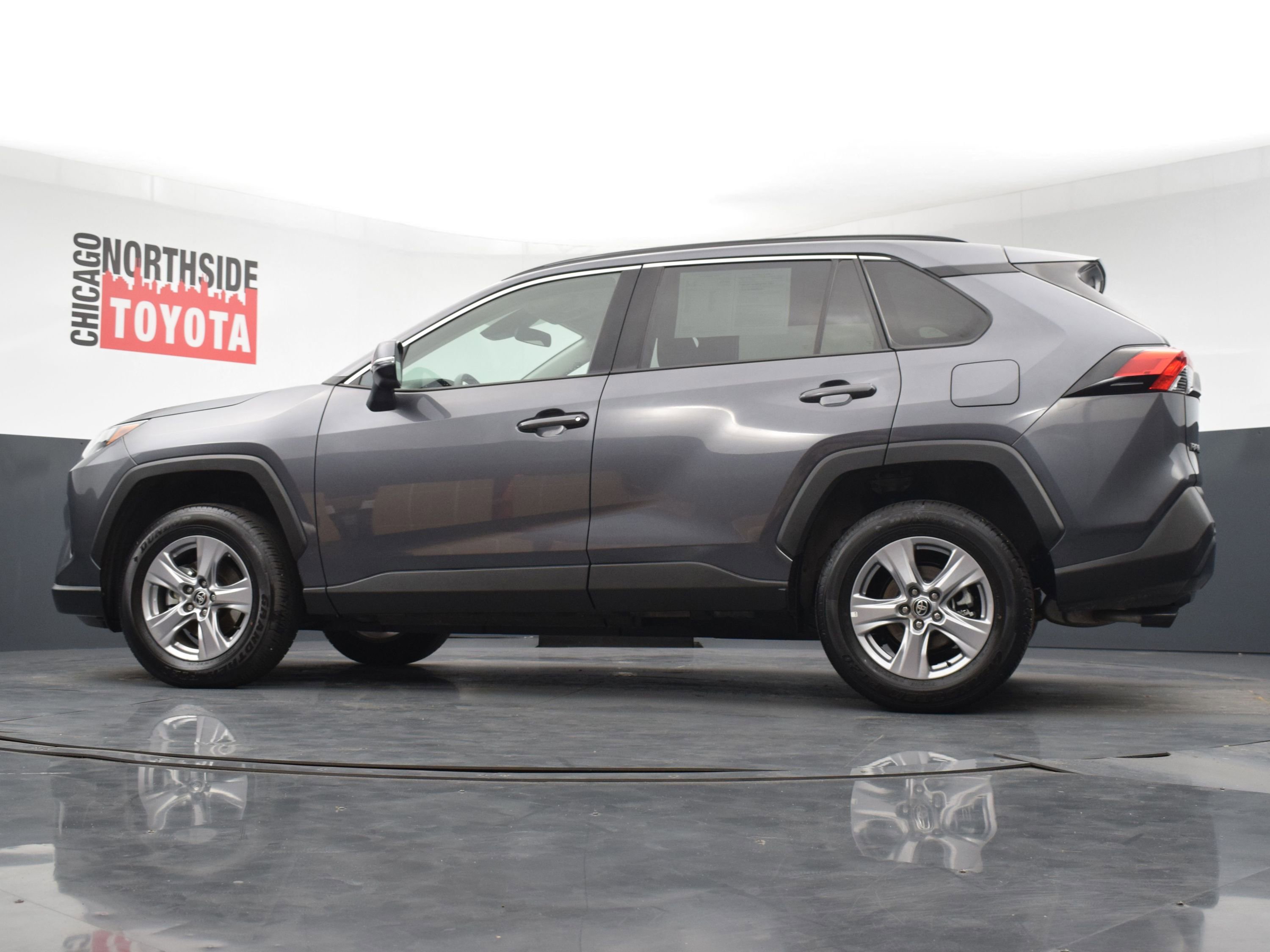Used 2025 Toyota RAV4 XLE AWD/4WD image 25