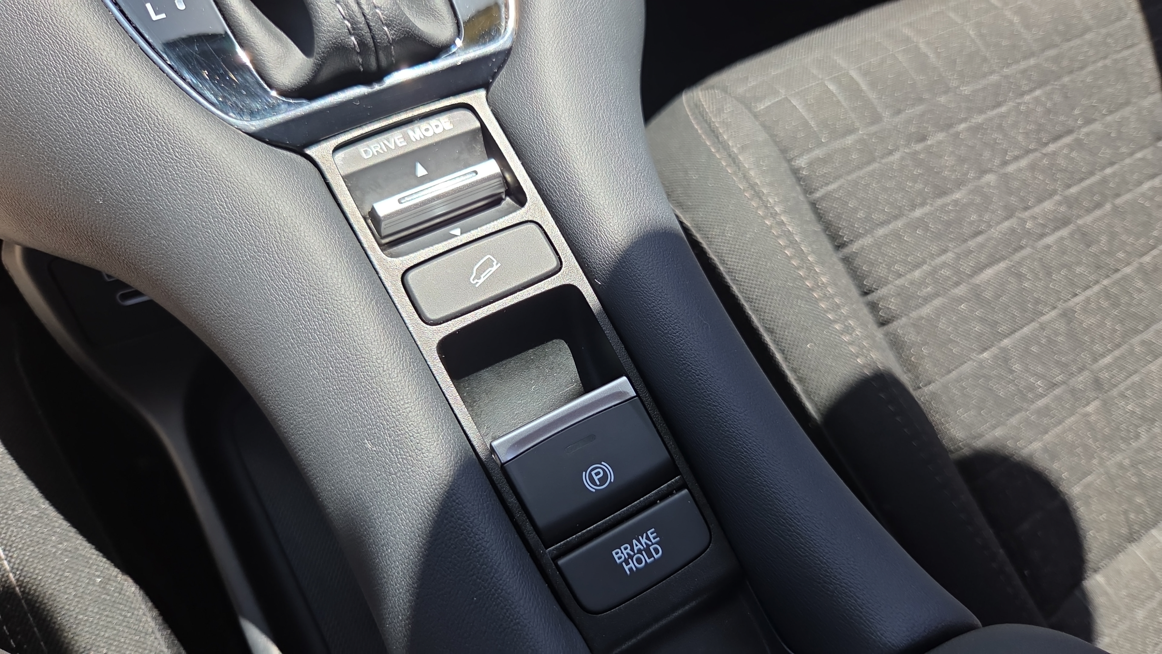 Certified 2024 Honda HR-V LX image 18