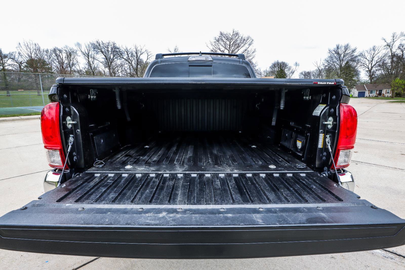 Used 2017 Toyota Tacoma TRD Off-Road w/ Tow Package (A/T) AWD/4WD image 21