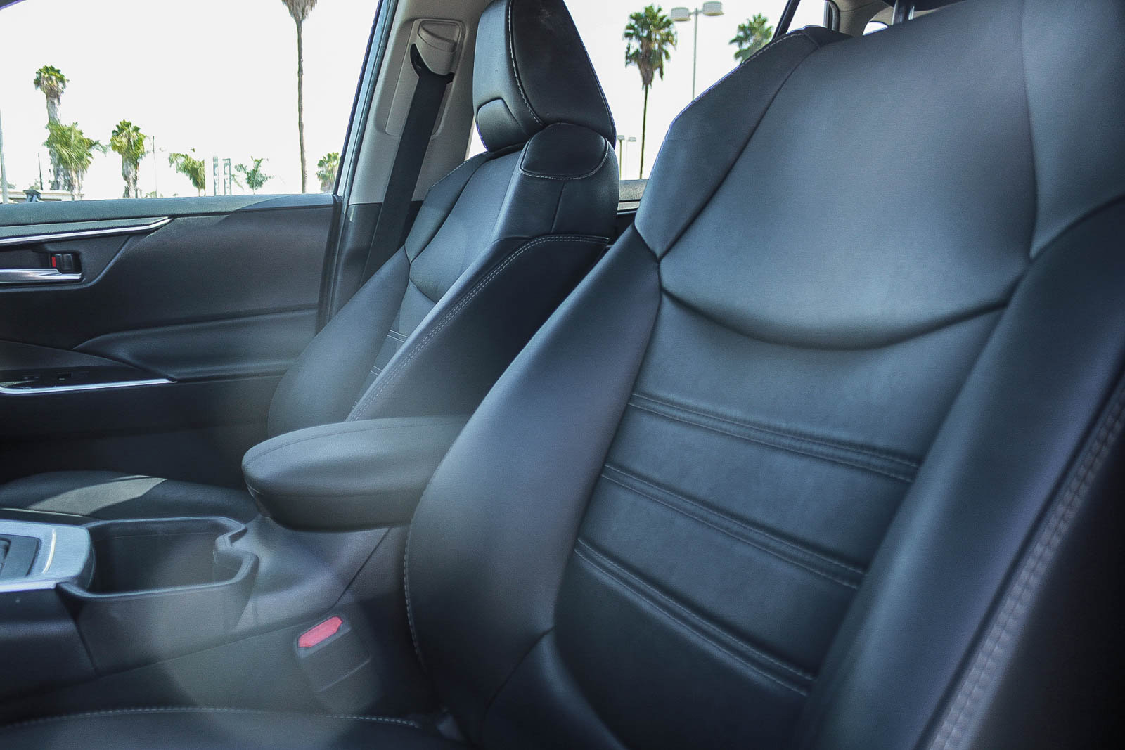 Used 2023 Toyota RAV4 XLE Premium FWD image 24