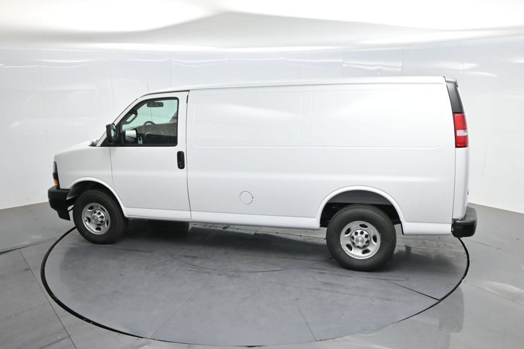 New 2026 Chevrolet Express 2500 w/ Driver Convenience Package RWD image 16