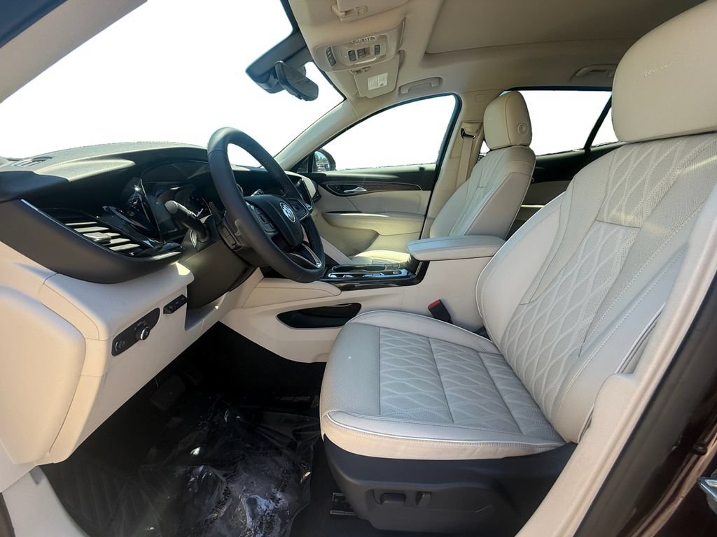 Used 2023 Buick Envision Avenir AWD/4WD image 9
