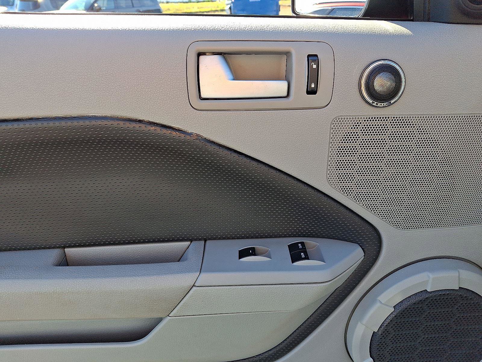 Used 2008 Ford Mustang GT Premium image 12