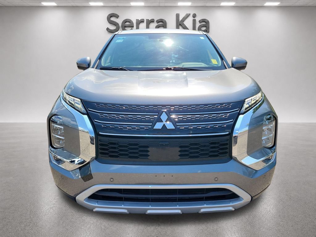 Used 2024 Mitsubishi Outlander SE Black Edition FWD image 9