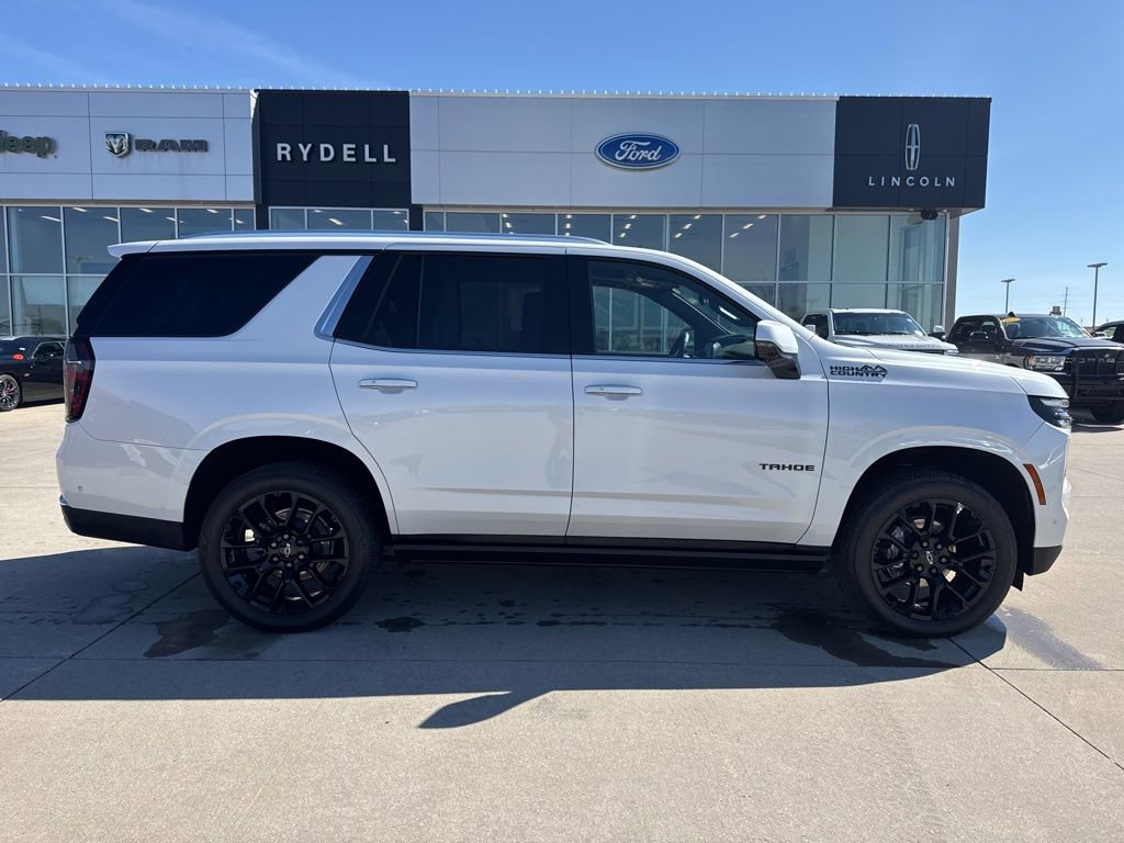 Used 2025 Chevrolet Tahoe High Country AWD/4WD image 2
