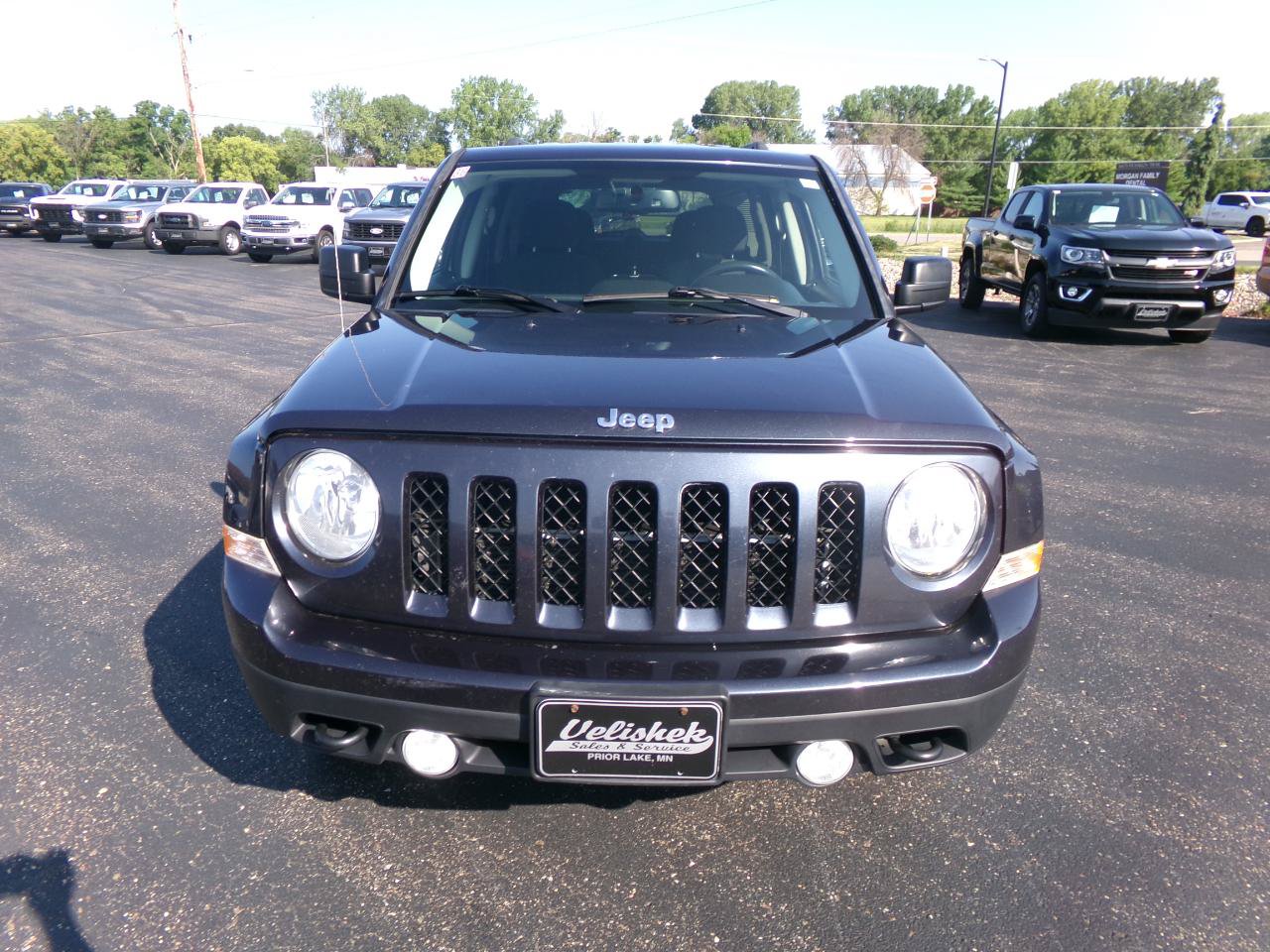 Used 2015 Jeep Patriot Latitude w/ All Weather Capability Group AWD/4WD image 8