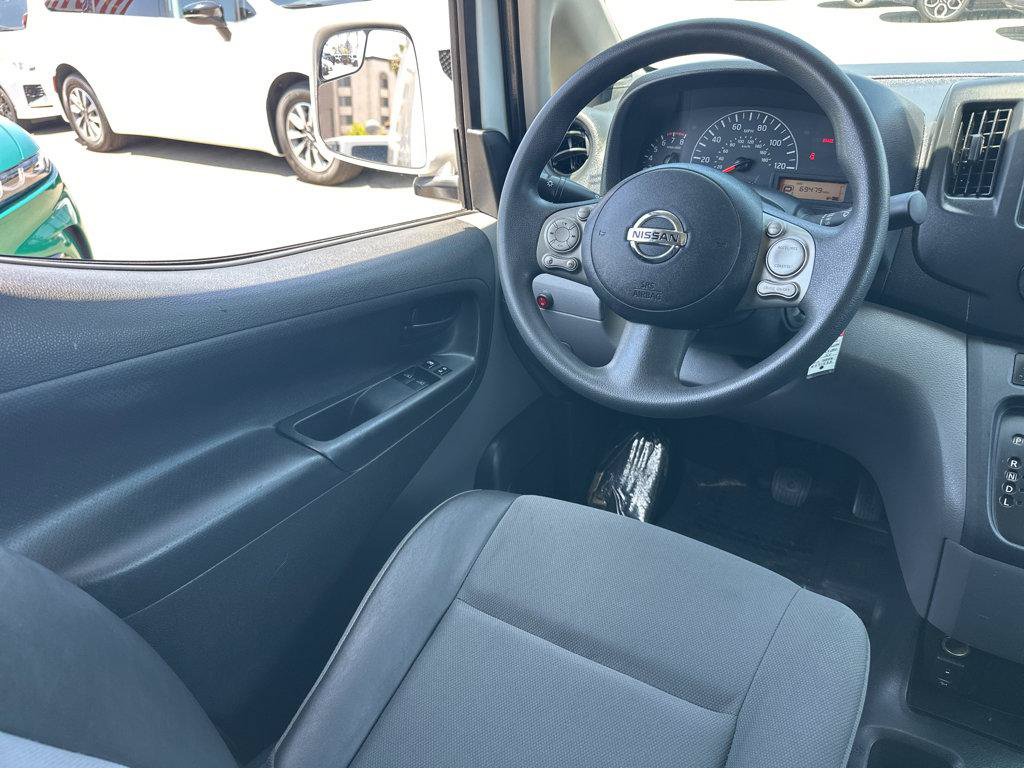 Used 2015 Nissan NV200 SV w/ Technology Package FWD image 19