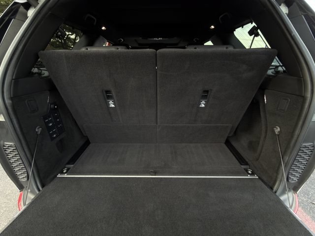 Used 2018 Land Rover Discovery HSE AWD/4WD image 34