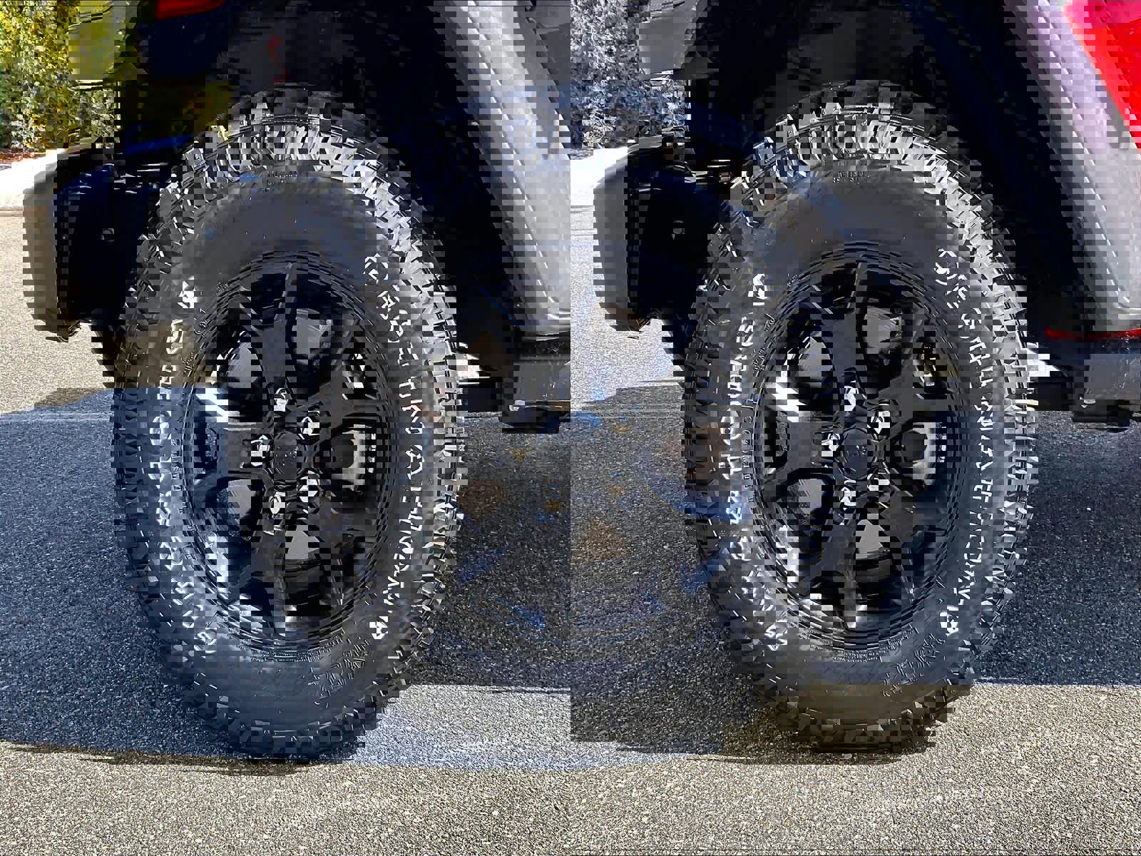 Used 2023 Jeep Wrangler Willys image 7