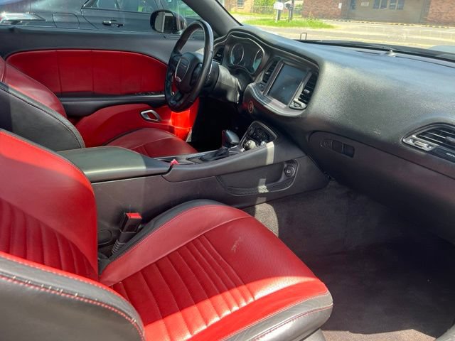 Used 2016 Dodge Challenger R/T Scat Pack RWD image 24