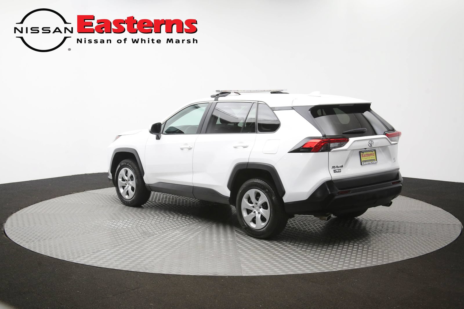 Used 2023 Toyota RAV4 LE AWD/4WD image 63