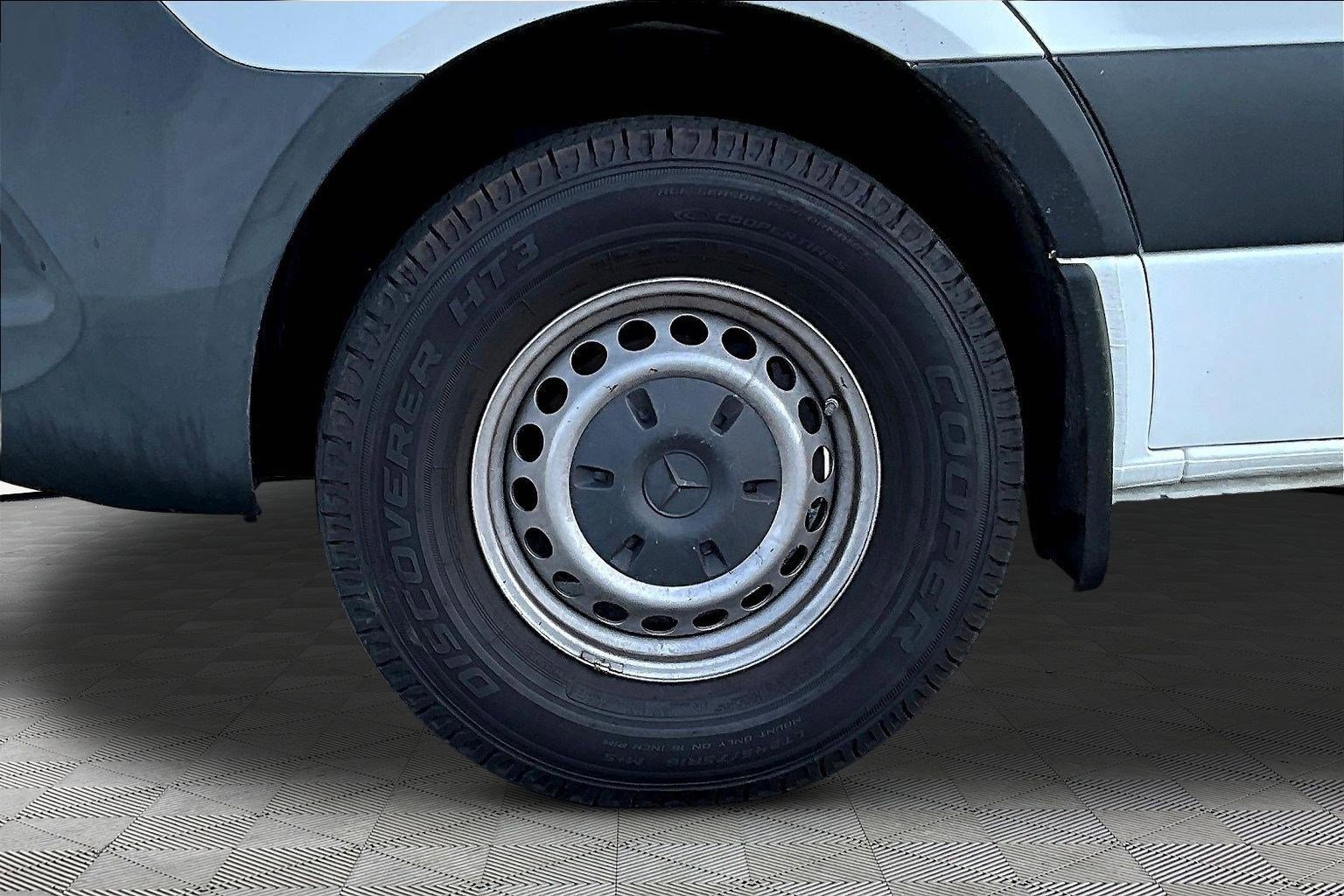 Used 2022 Mercedes-Benz Sprinter 2500 image 27