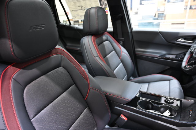 New 2027 Chevrolet Equinox RS w/ Safety and Technology Package AWD/4WD image 8