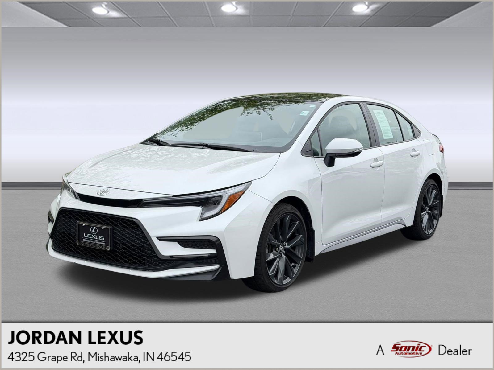 Used 2025 Toyota Corolla XSE FWD image 1