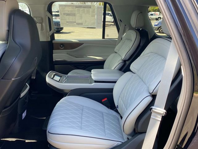 New 2026 Lincoln Navigator Black Label AWD/4WD image 7