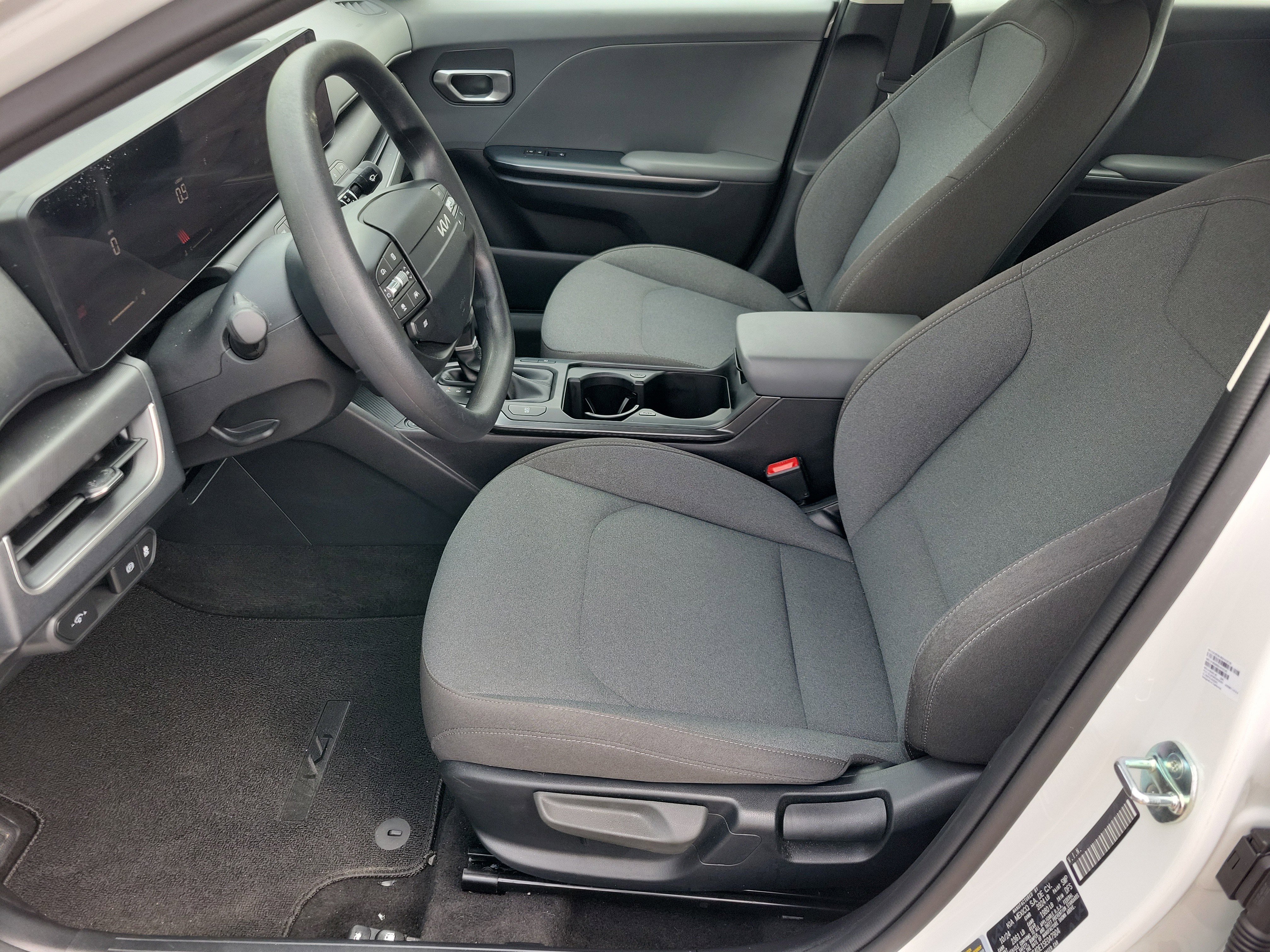 Used 2025 Kia K4 LXS image 4