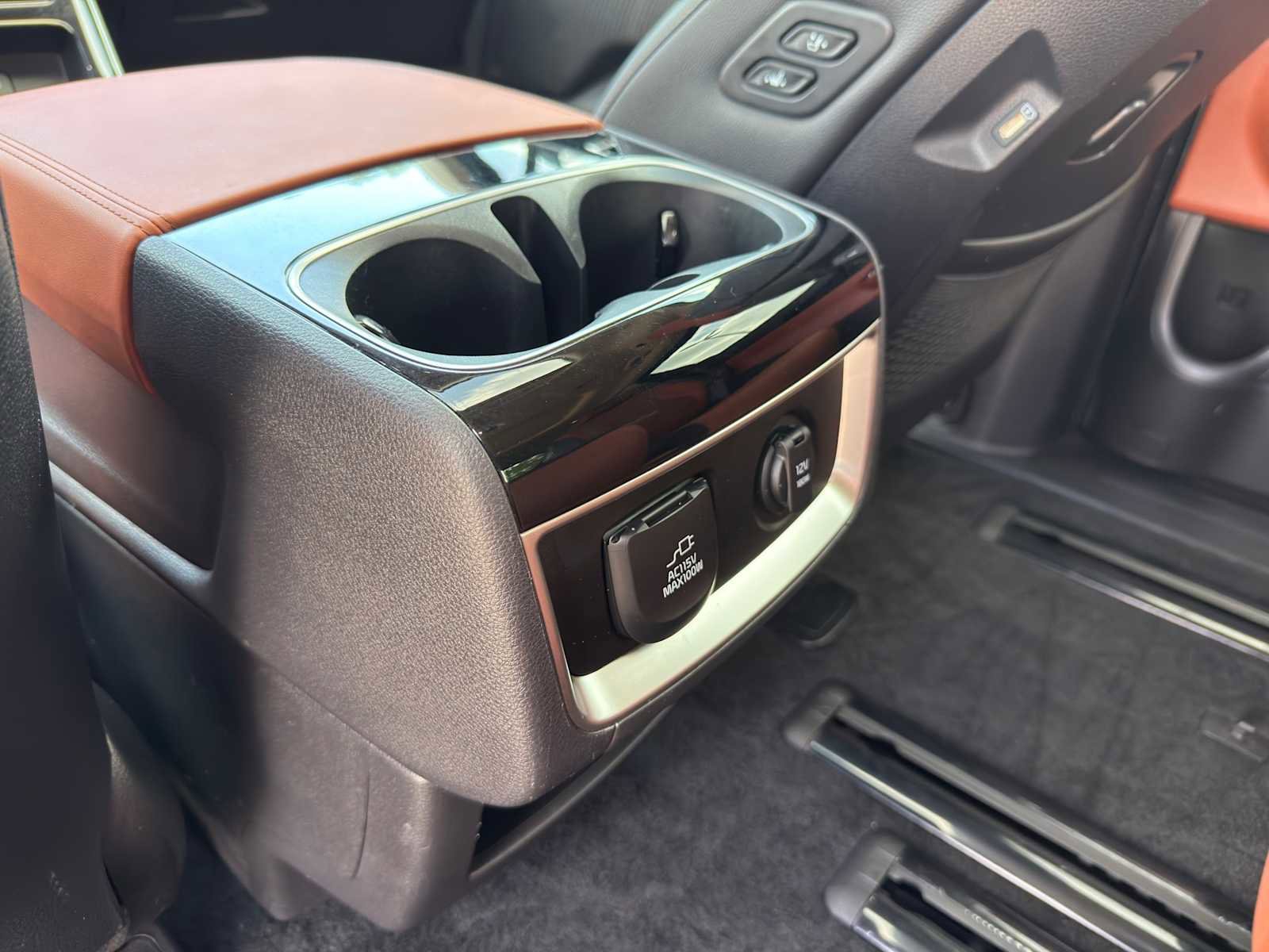 Used 2024 Kia Carnival SX Prestige FWD image 30