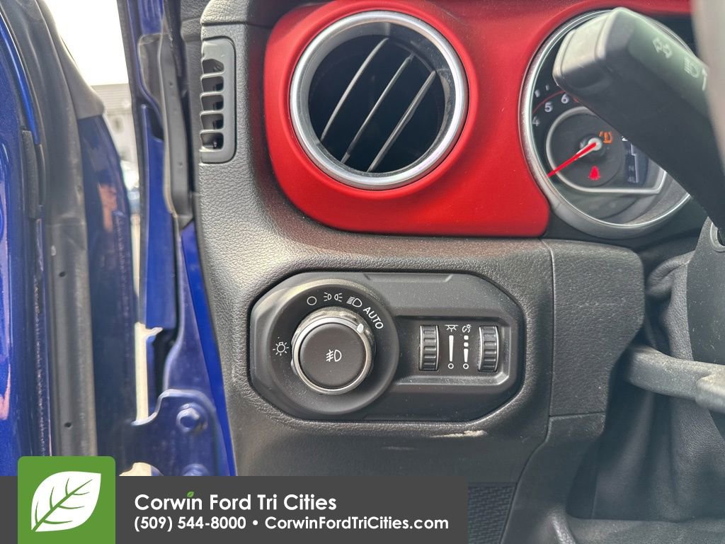 Used 2018 Jeep Wrangler Unlimited Rubicon AWD/4WD image 2