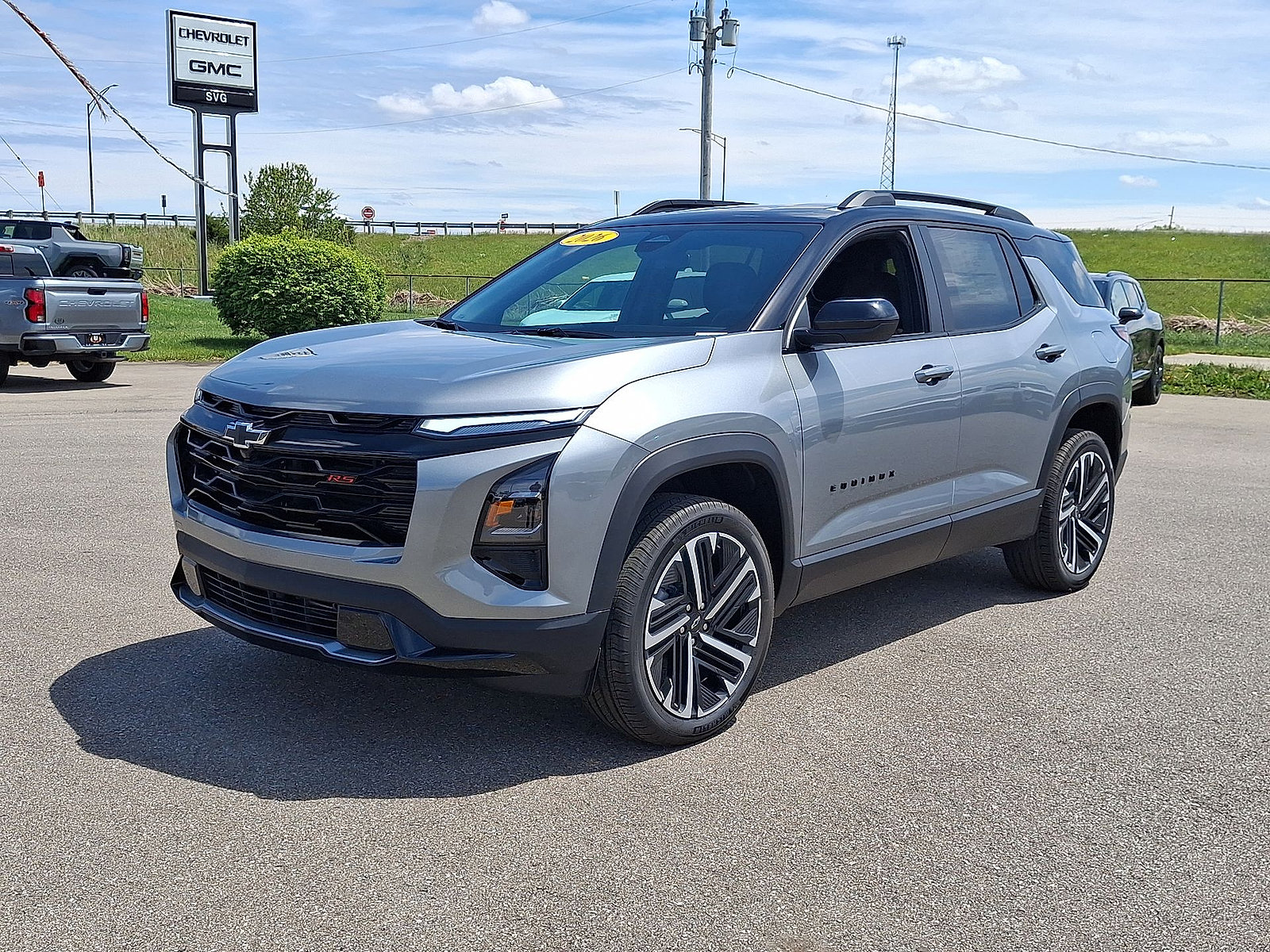 New 2026 Chevrolet Equinox RS w/ LPO, Floor Liner Package FWD image 10