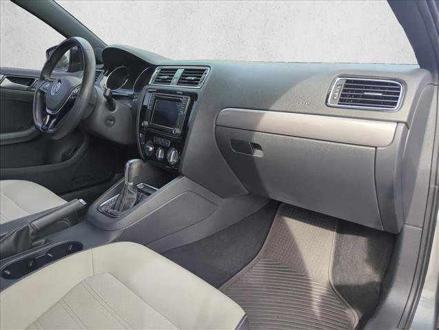 Used 2016 Volkswagen Jetta Sport image 25