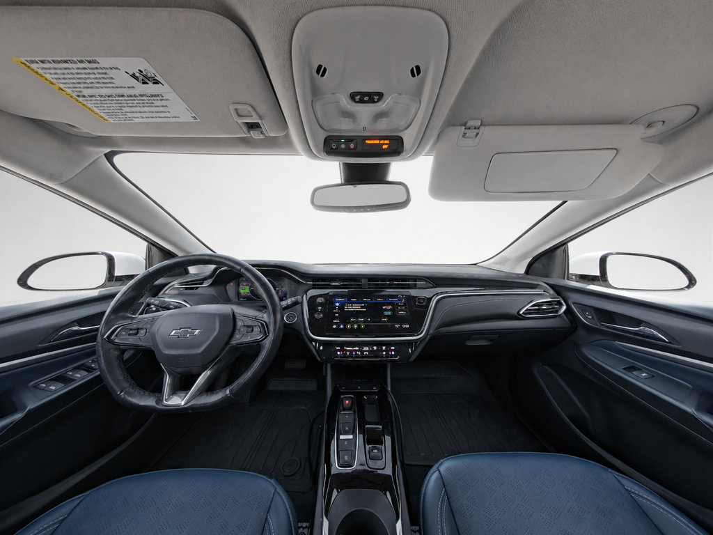 Used 2023 Chevrolet Bolt EUV LT w/ Convenience Package FWD image 14