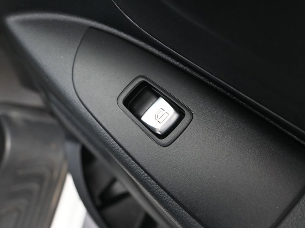 Used 2023 Mercedes-Benz Metris image 37
