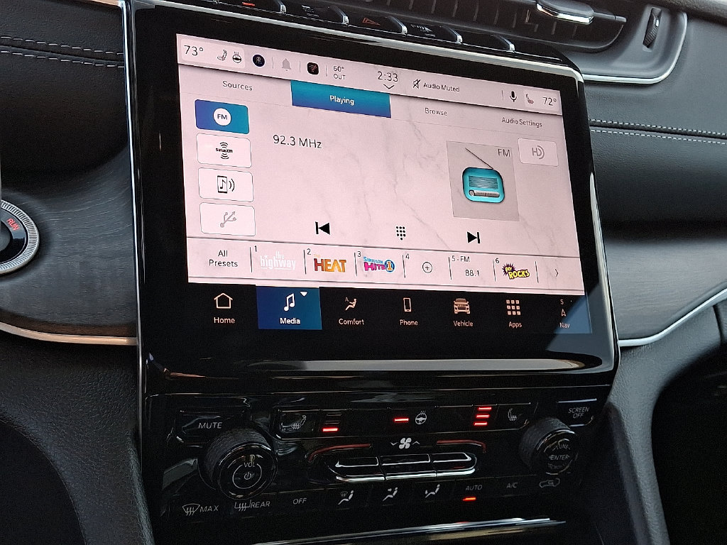 New 2025 Jeep Grand Cherokee Limited AWD/4WD image 17
