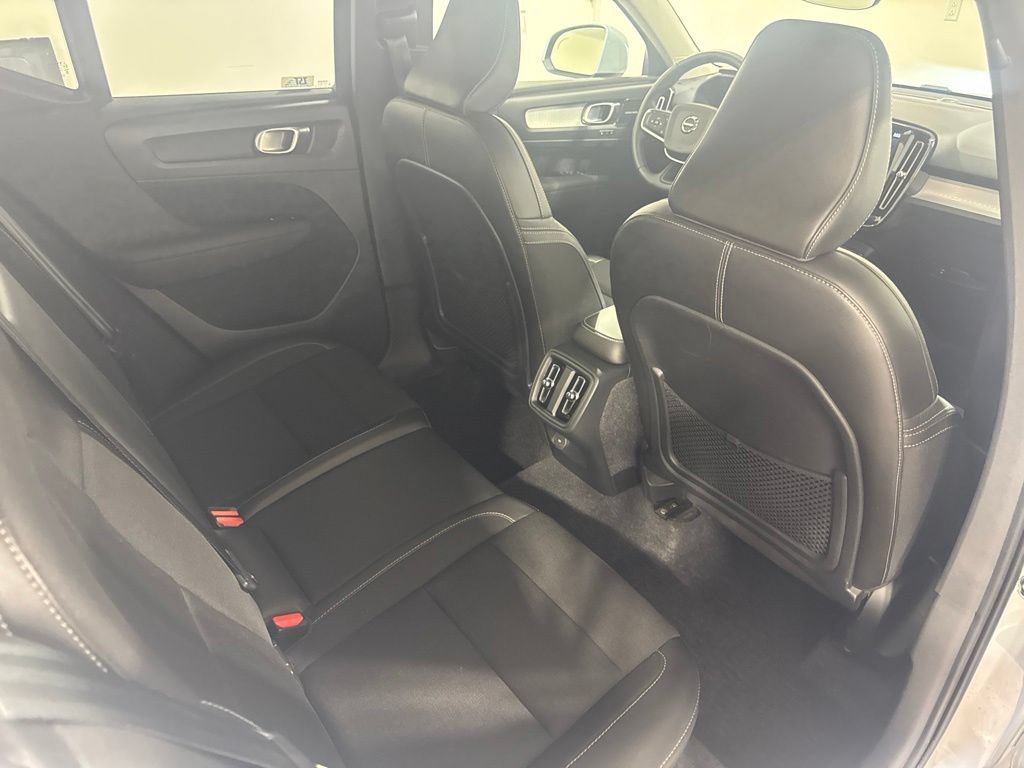 Used 2020 Volvo XC40 T5 Momentum AWD/4WD image 23
