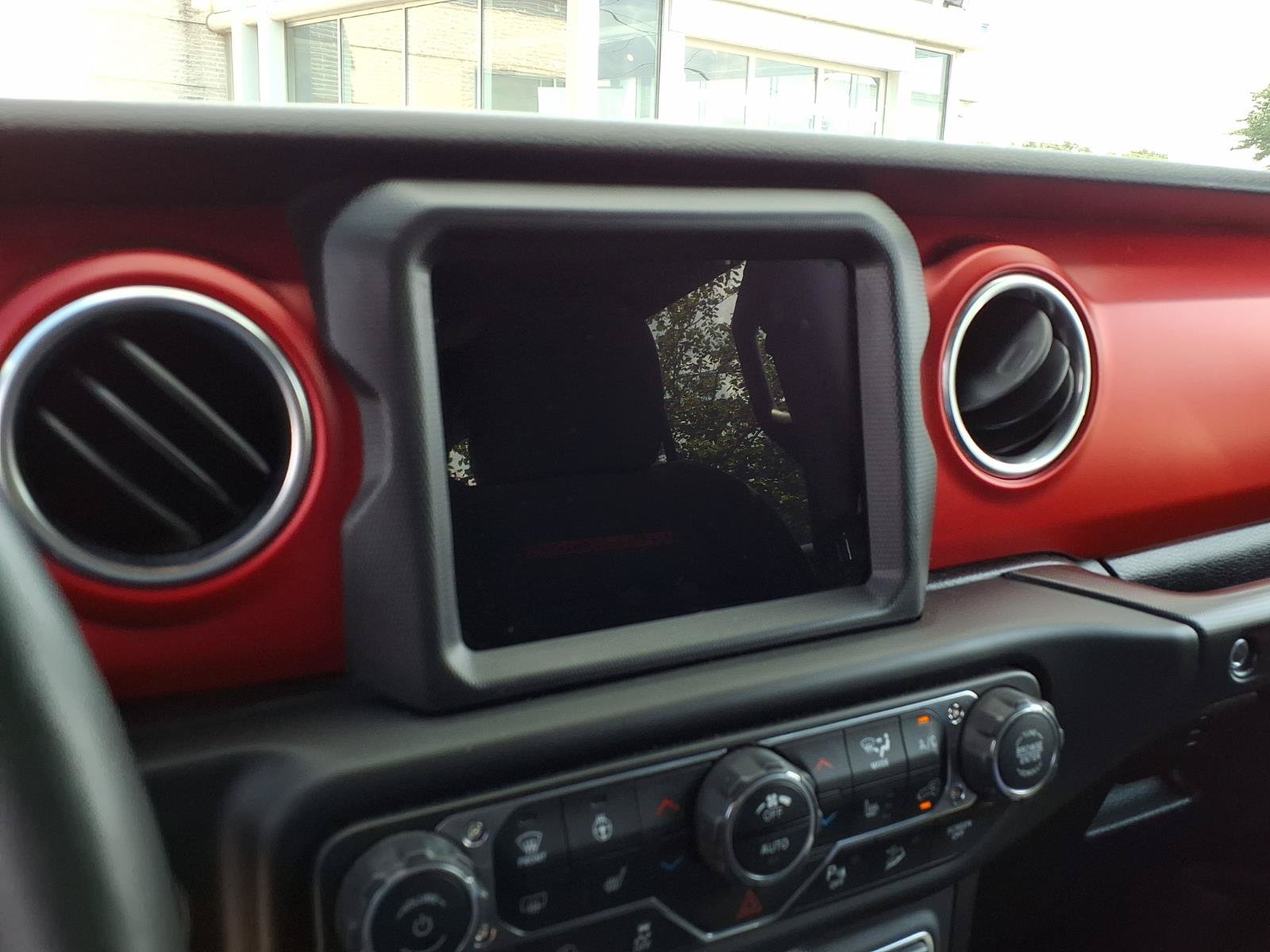 Used 2018 Jeep Wrangler Unlimited Rubicon AWD/4WD image 10