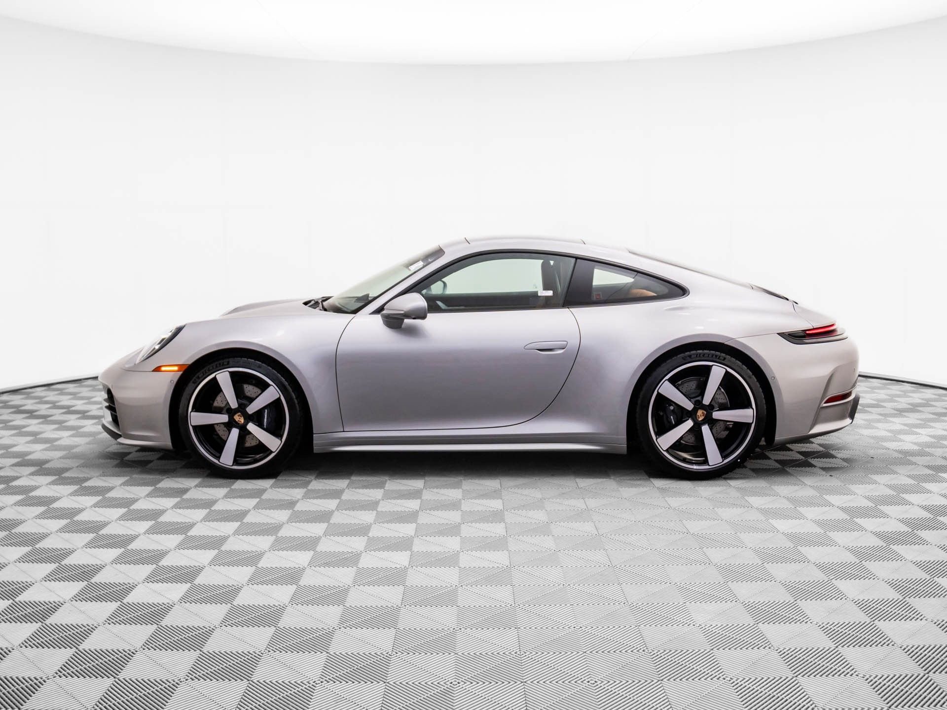 New 2026 Porsche 911 Carrera image 2