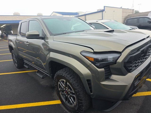 Used 2025 Toyota Tacoma TRD Sport image 10