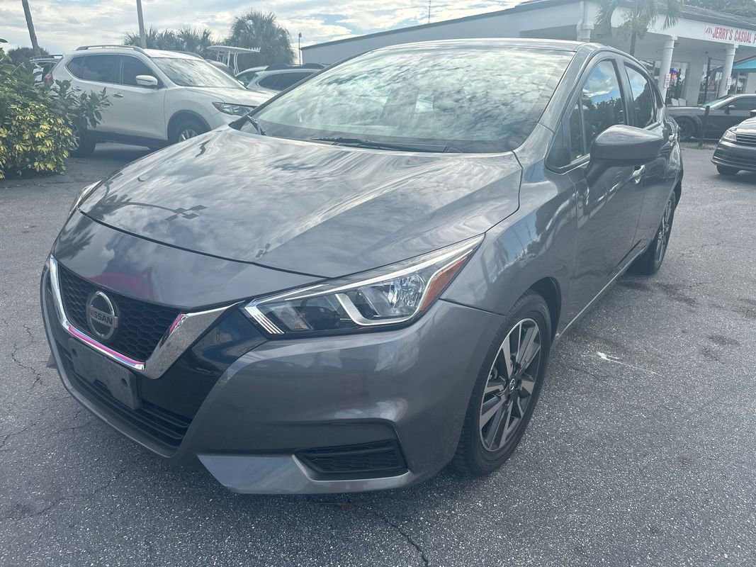 Used 2022 Nissan Versa SV image 1