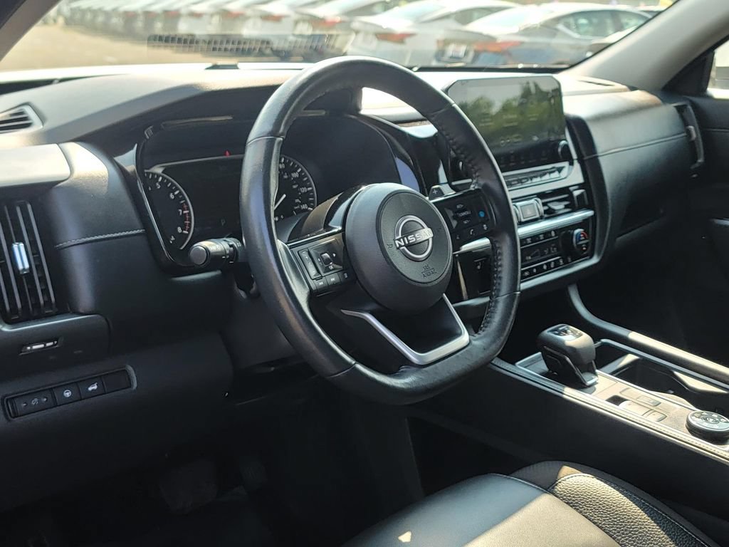 Used 2023 Nissan Pathfinder SL w/ Lighting Package (N92) AWD/4WD image 14