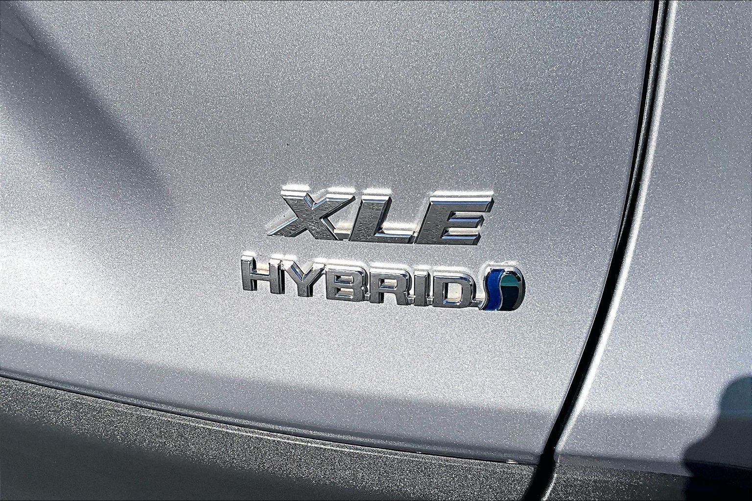 Used 2023 Toyota RAV4 XLE w/ Convenience Package AWD/4WD image 8