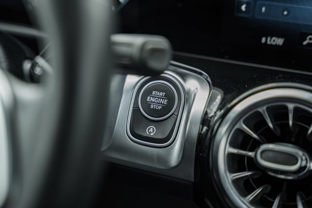 Certified 2023 Mercedes-Benz GLB 250 4MATIC image 23