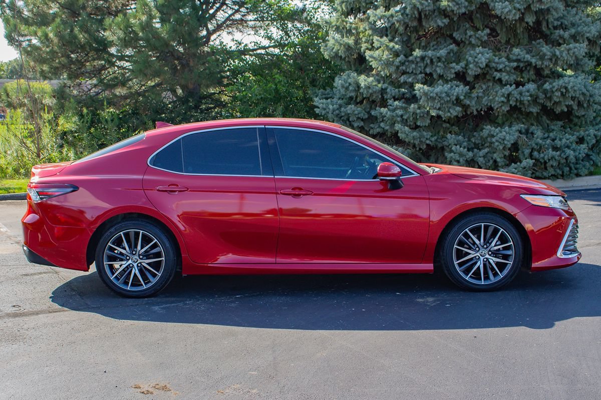 Used 2023 Toyota Camry XLE FWD image 11