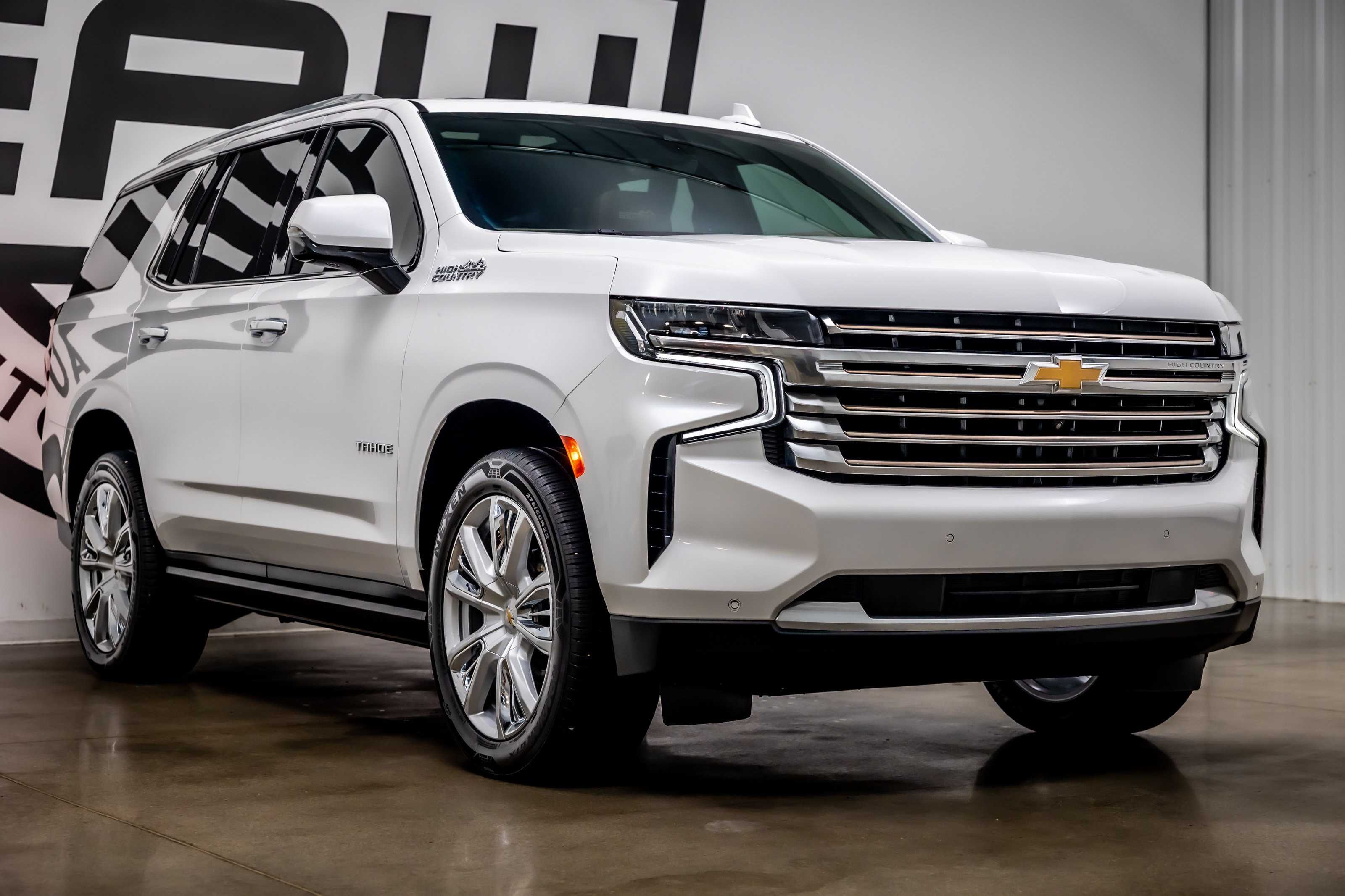 Used 2021 Chevrolet Tahoe High Country w/ Premium Package AWD/4WD image 27