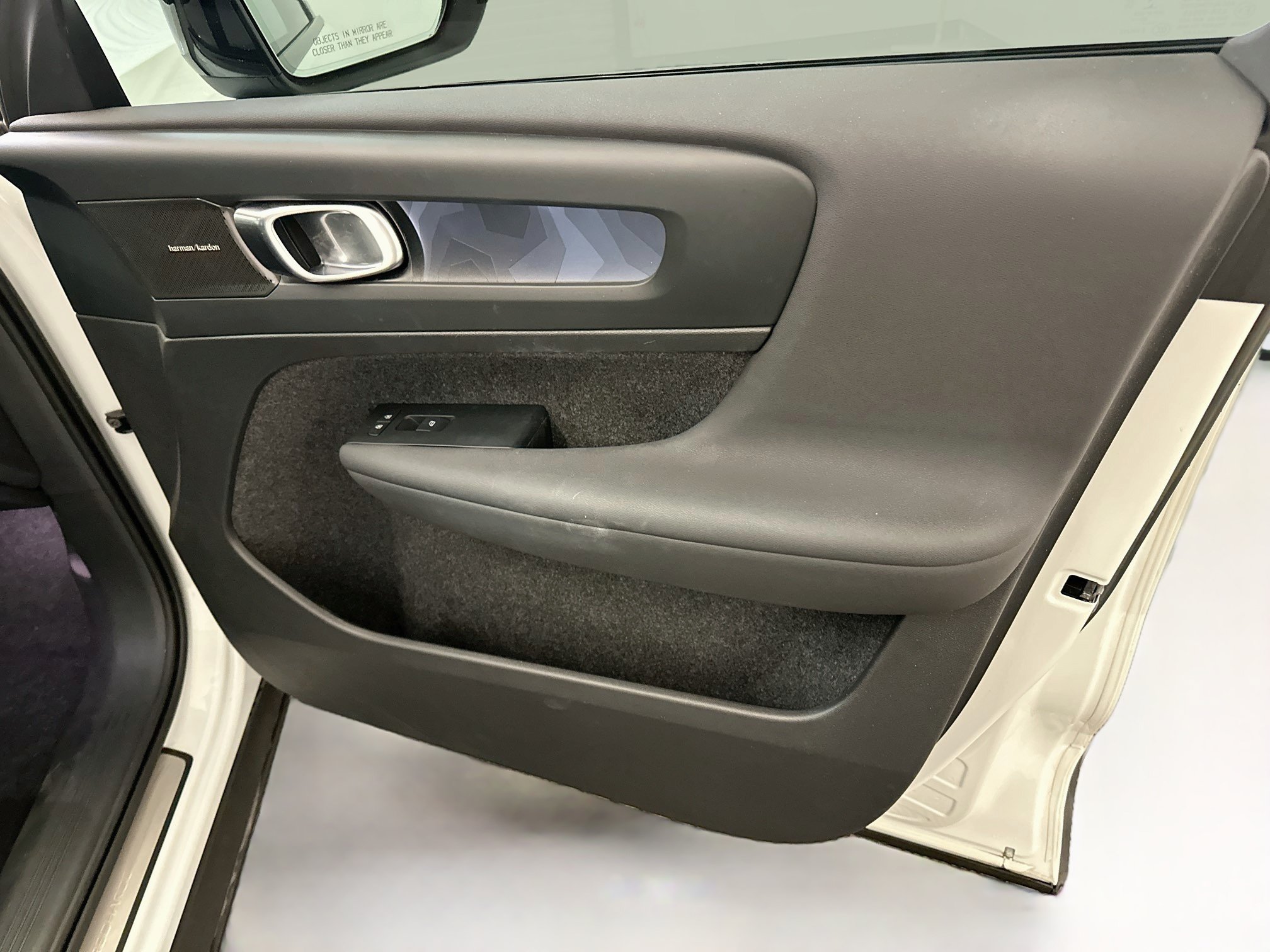Used 2023 Volvo XC40 Recharge Ultimate AWD/4WD image 35