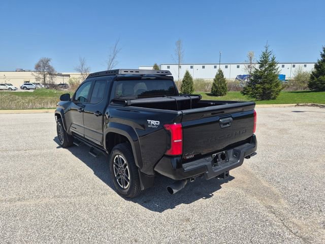 Used 2024 Toyota Tacoma TRD Sport AWD/4WD image 7