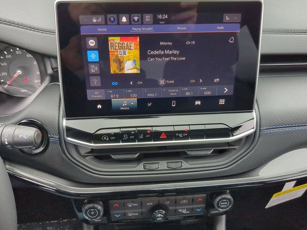 Used 2026 Jeep Compass Limited image 16