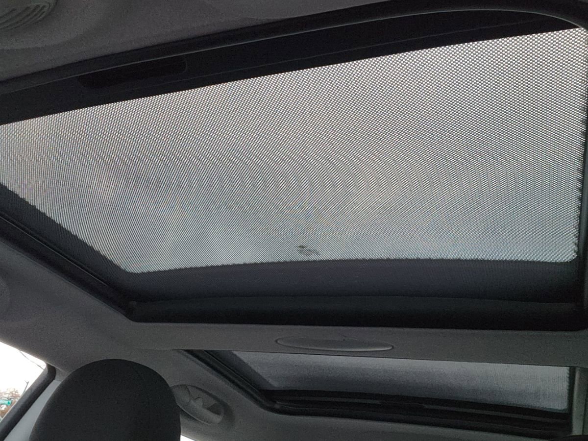 Used 2010 MINI Cooper Hardtop image 12