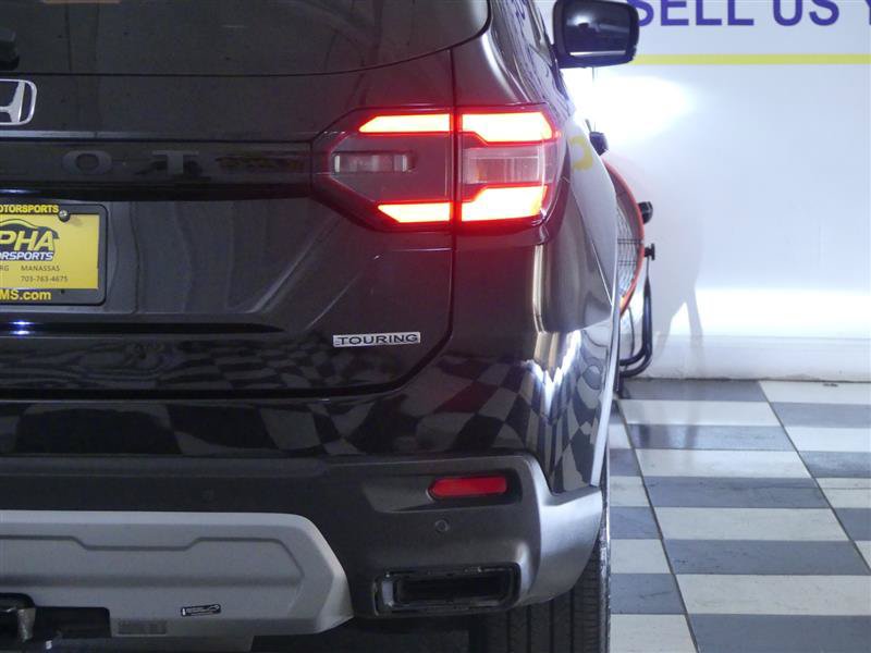 Used 2023 Honda Pilot Touring image 32