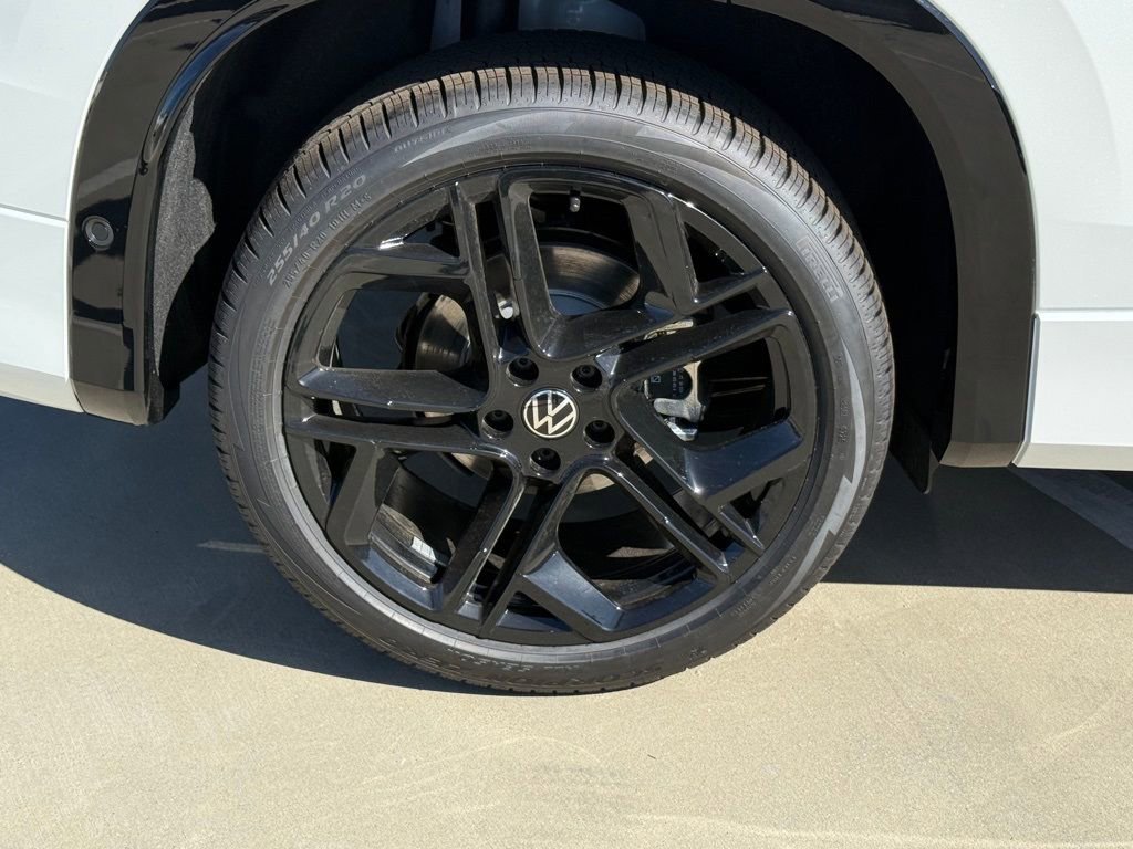 New 2026 Volkswagen Tiguan SE R-Line image 8