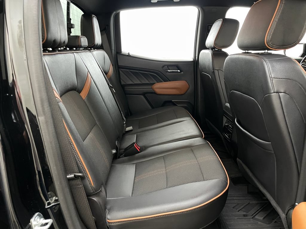 Certified 2024 GMC Canyon AT4 w/ Technology Package AWD/4WD image 43