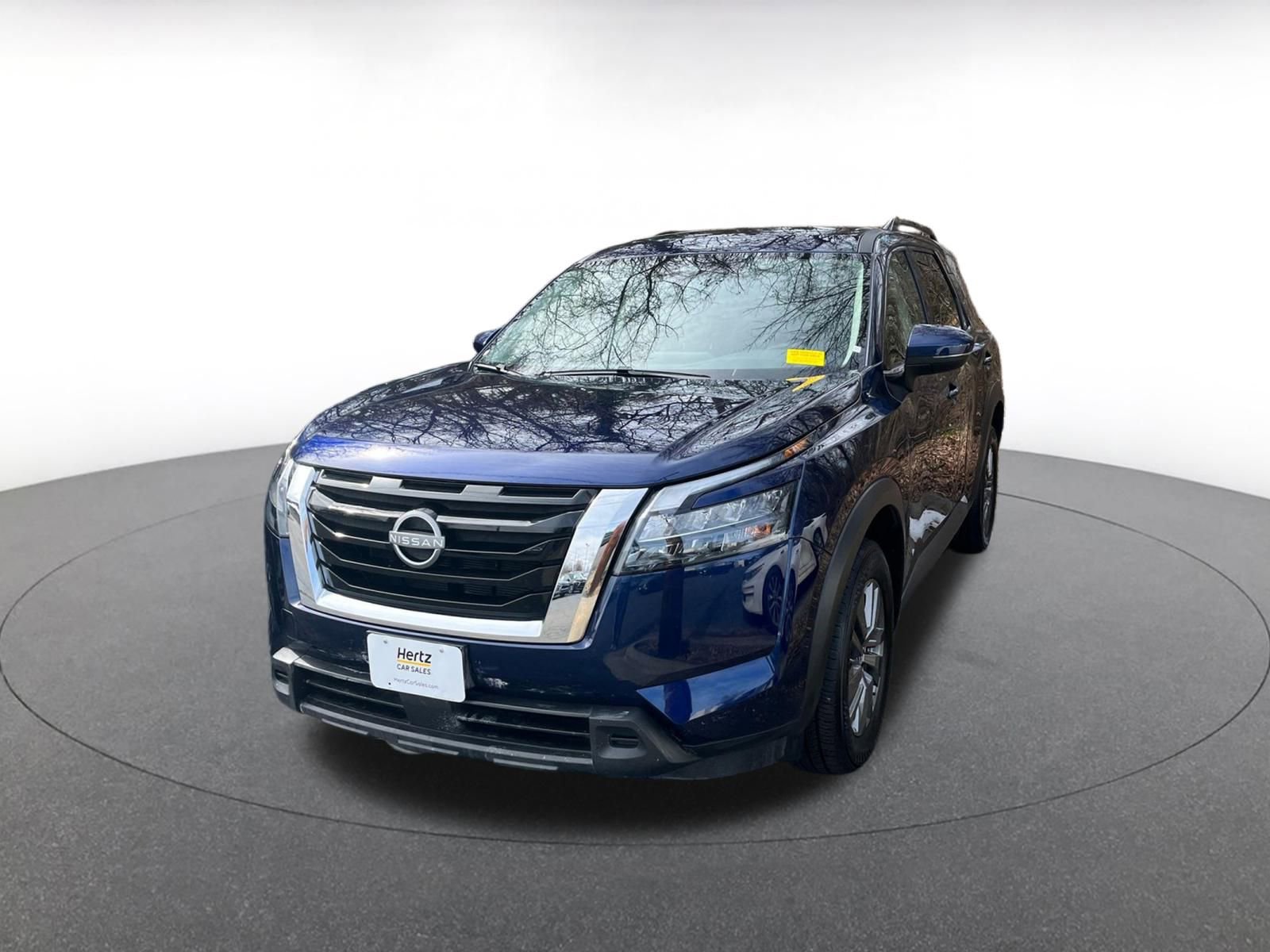 Used 2025 Nissan Pathfinder SV AWD/4WD image 14