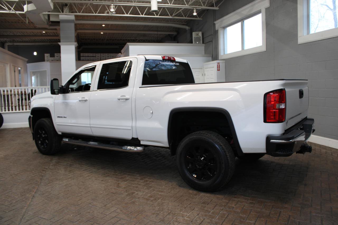 Used 2015 GMC Sierra 2500 SLE w/ SLE Preferred Package image 5
