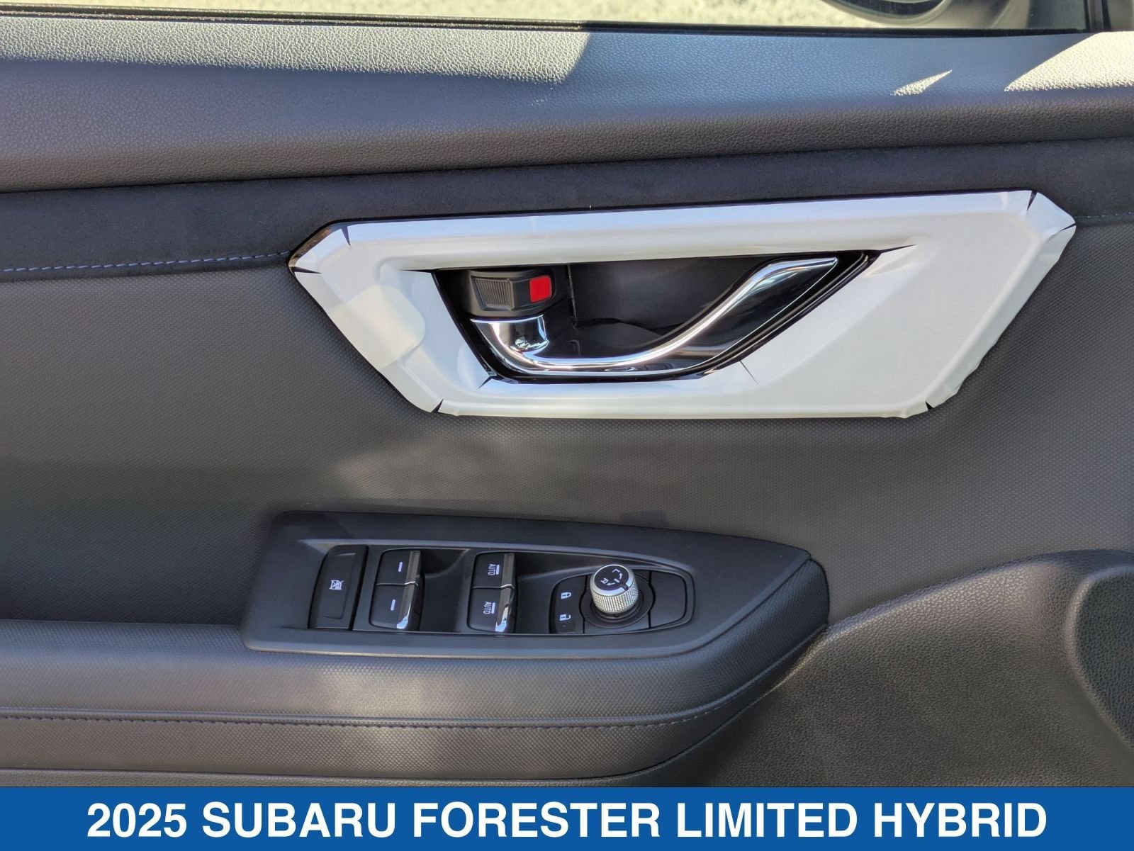 Used 2025 Subaru Forester Limited AWD/4WD image 22