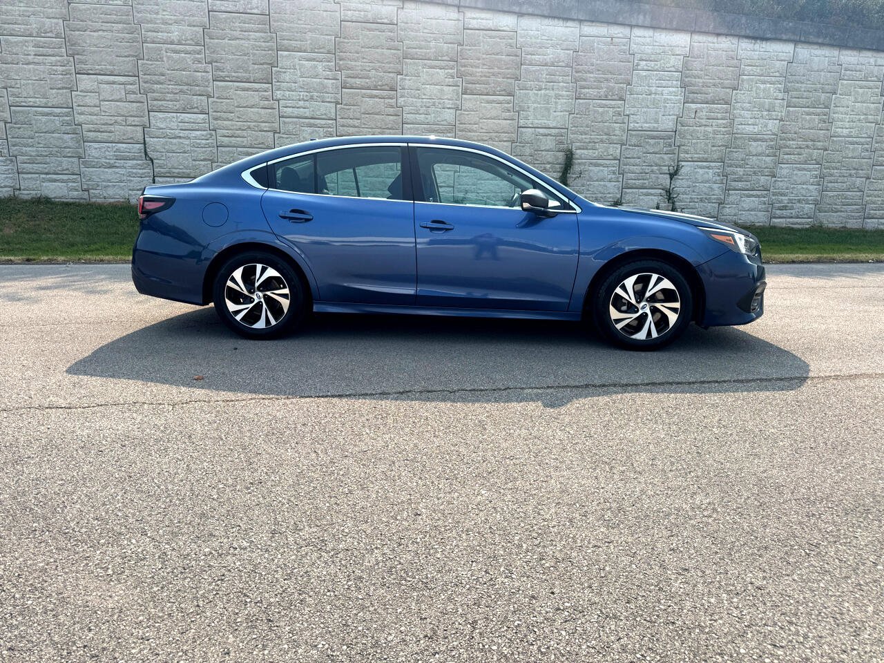 Used 2022 Subaru Legacy image 2